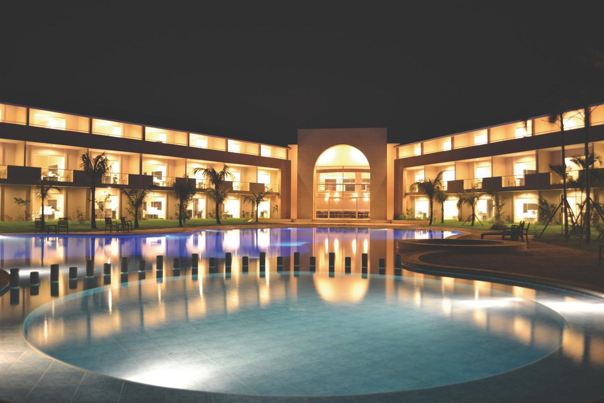 Sun Hotel Warnes Exteriér fotografie
