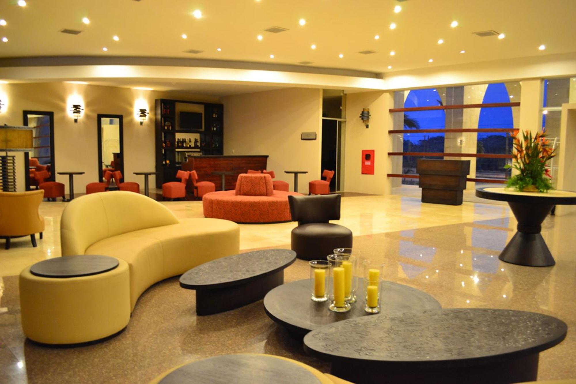 Sun Hotel Warnes Exteriér fotografie
