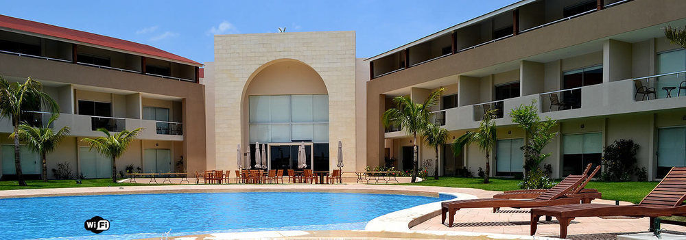 Sun Hotel Warnes Exteriér fotografie